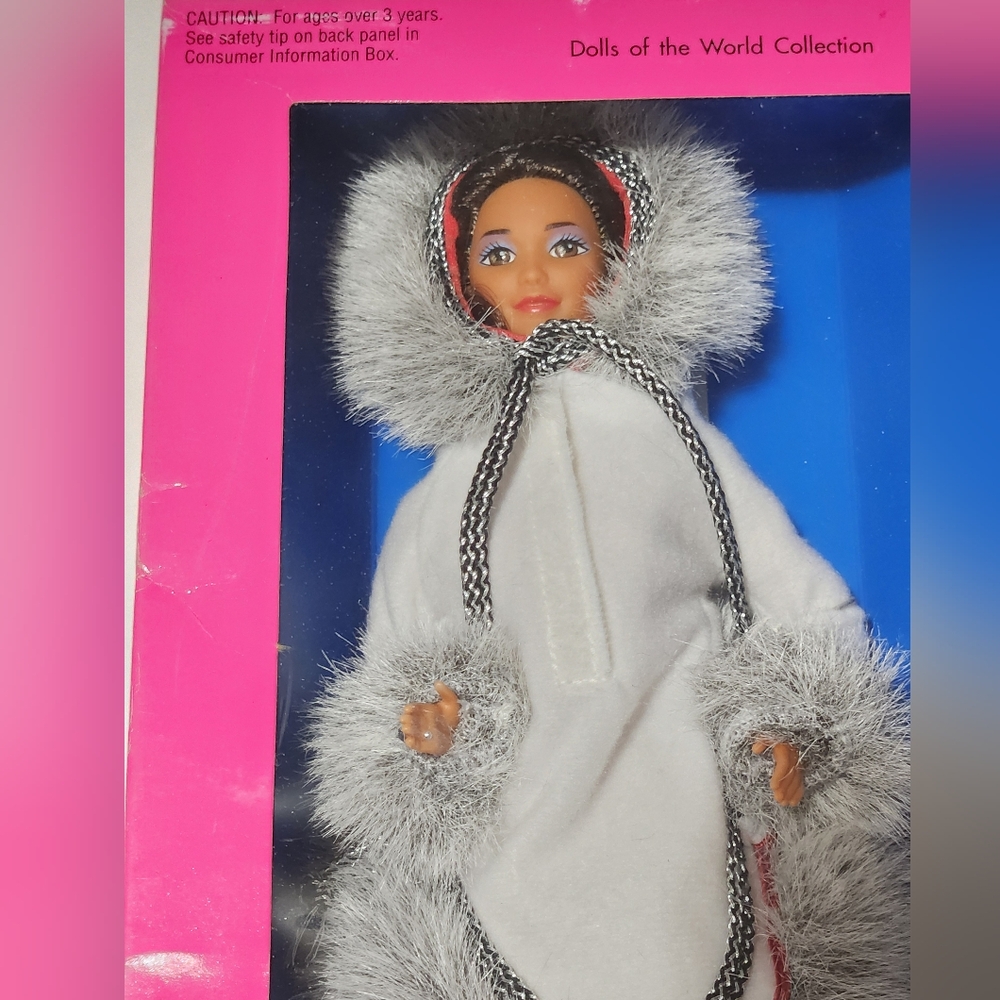 1990 Eskimo Barbie Dolls Of The World Collection Vintage Doll 21 - Picture 2 of 9